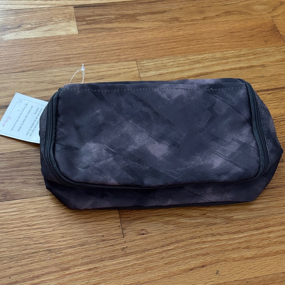 NWT - Thirty One Go-To Snack Box (Dusty Smoke)